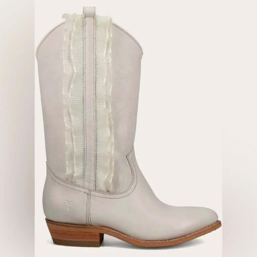 FRYE Billy Ruffle Boots in Almond 7.5
